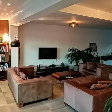 Delux Dicht Bij Zee בית נופש